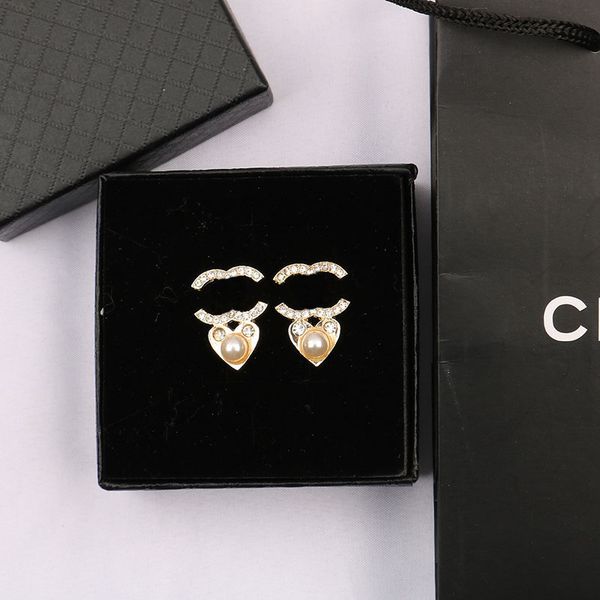 

womens diamond earrings ear stud women designer brand letter pearl elegance temperament simple ladies wedding party jewelry earring accessor, Golden;silver