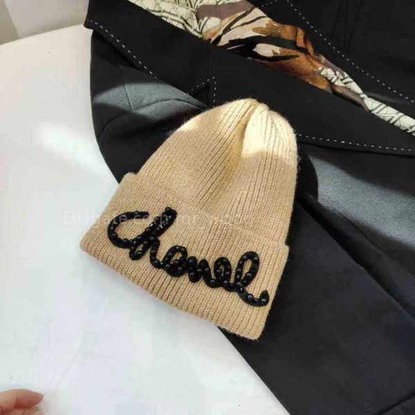 

2023 beret designer pearl fleece hat women's small perfume knitted hat net red autumn and winter thickened warm solid color letter cold, Blue;gray