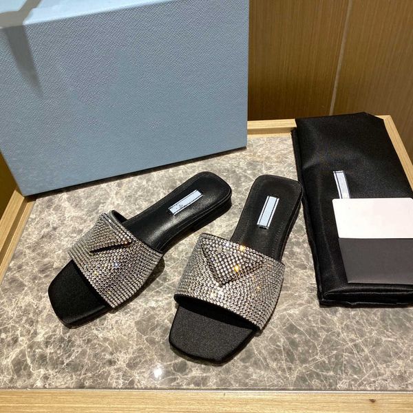 

2023 rhinestone triangle logo flat slippers for women genuine leather mules retro black sandals fashion slides designer womens flip flops be