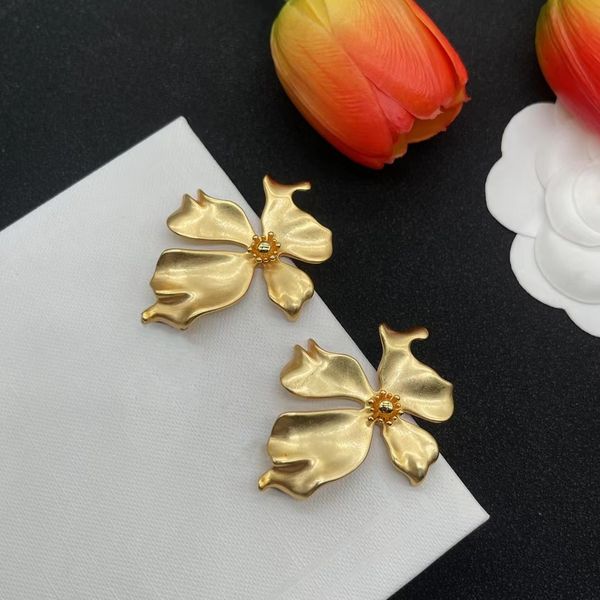 

charm selling gold flower electroplated niche earrings, Golden