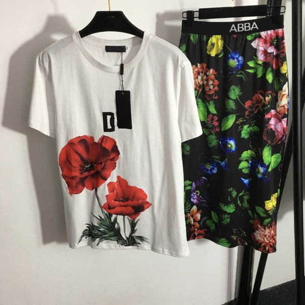 

23ss skirt set t-shirt long skirt suit designer skirts big red flower print short sleeve t-shirt colorful flower high fanny pack hip half sk, White