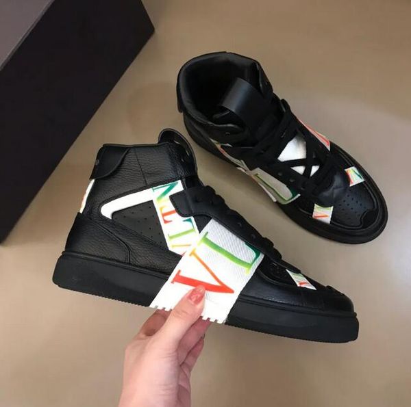 

2023 luxury designer men's casual shoes fashion leather high-lace-up fashion letters flat shoes spring and autumn vulcanized sneakers, Black