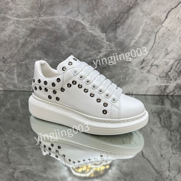 

2023 new ceiling retro designer casual shoes men women calfskin shoes vintage sneakers reflective trainer lace-up print sneaker leisure, Black