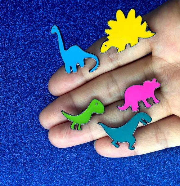 

cartoon enamel little dinosaur brooch pins lapel pins badge fashion jewelry for kids women will and sandy7135521, Gray