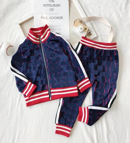 

kids designer clothing sets new luxury print tracksuits fashion letter jackets joggers casual sports style sweatshirt boys cloth9641340, White