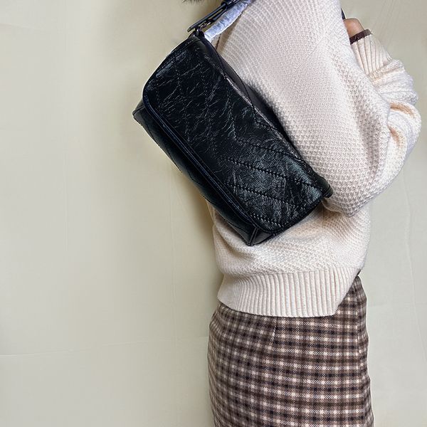 

designer fanny pack 28cm fashion chest bag y577124 senior sense satchel with box