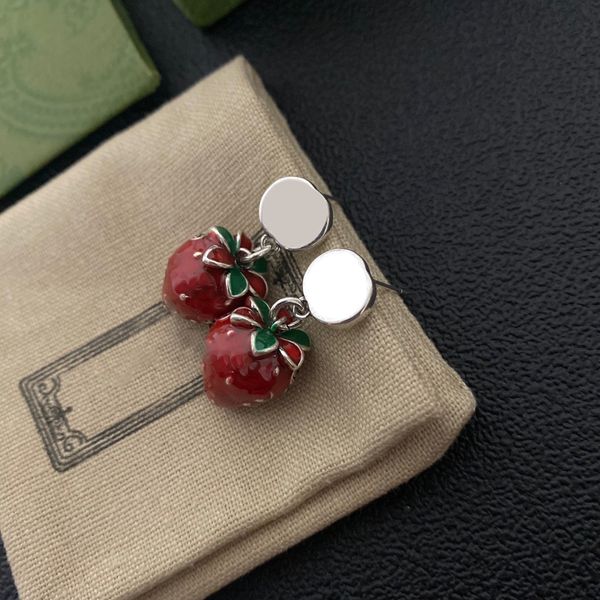 

2023 designer brand stud strawberry cute sweetheart fashion simple personality earrings studs for women valentine's day jewelry party g, Golden;silver