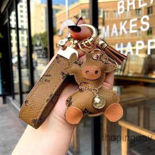 

2023 new key chain lock lover car handmade leather men's women's bag pendant accessoriesg5qj, Silver