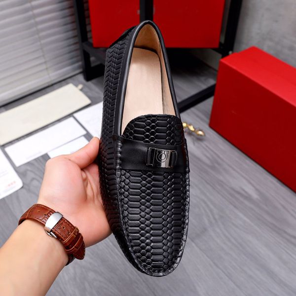

2023 mens dress shoes fashion slip on brand designer casual loafers male outdoor jogging walking flats size 38-44, Black