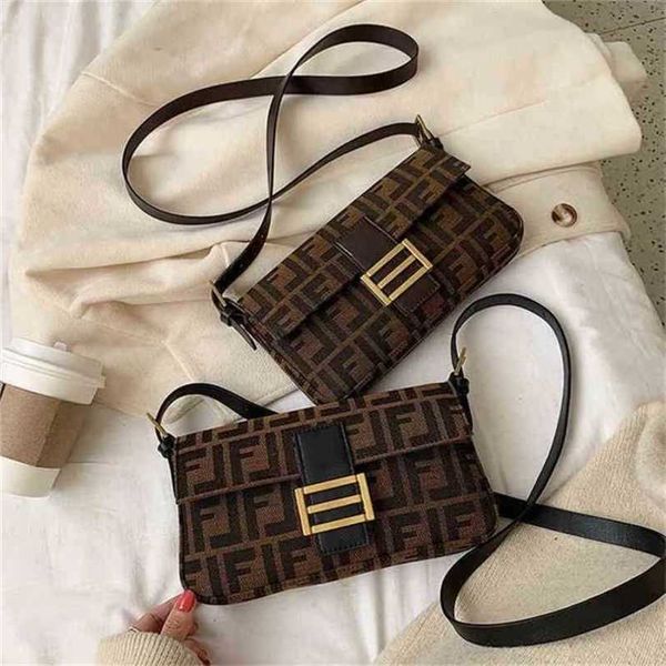 

luxury designer new women's handbag and belt buckle small simple color contrast letter messenger