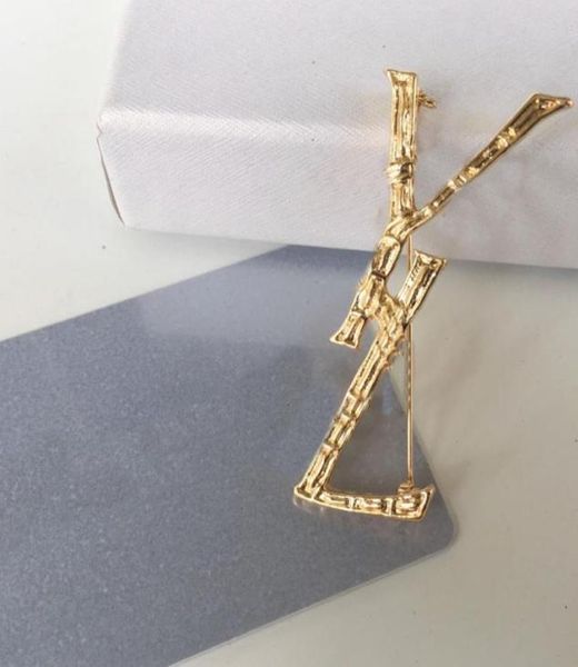 

luxury fashion brooches designer men womens pins brand gold letter brooch pin suit dress pins for lady specifications designer jew6521411, Gray
