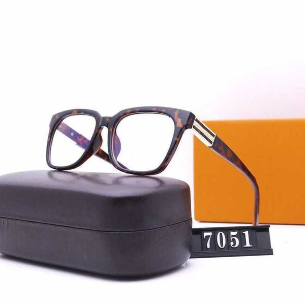 

50% off luxury designer new men's and women's sunglasses 20% off overseas male female frame mobile phone flat lens glasses can be, White;black