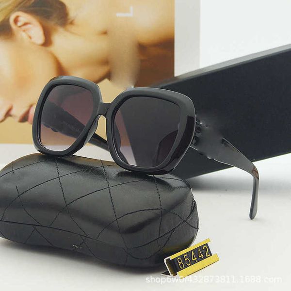 

20% off luxury designer new men's and women's sunglasses 20% off tiktok kwai live big frame oval ins little fragrant glasses etc., White;black