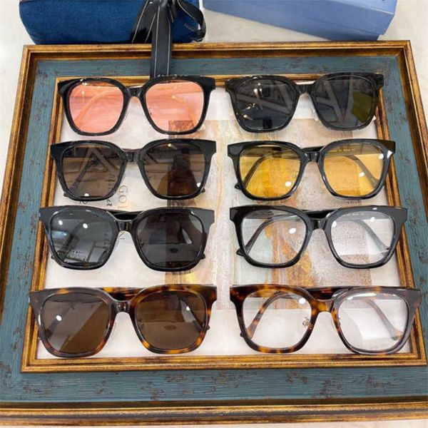 

30% off luxury designer new men's and women's sunglasses 20% off board big frame ins fashion net red same style plain face sunscre, White;black
