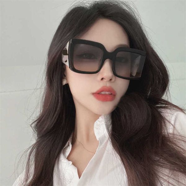 

20% off luxury designer new men's and women's sunglasses 20% off year small square female net red same protection, White;black