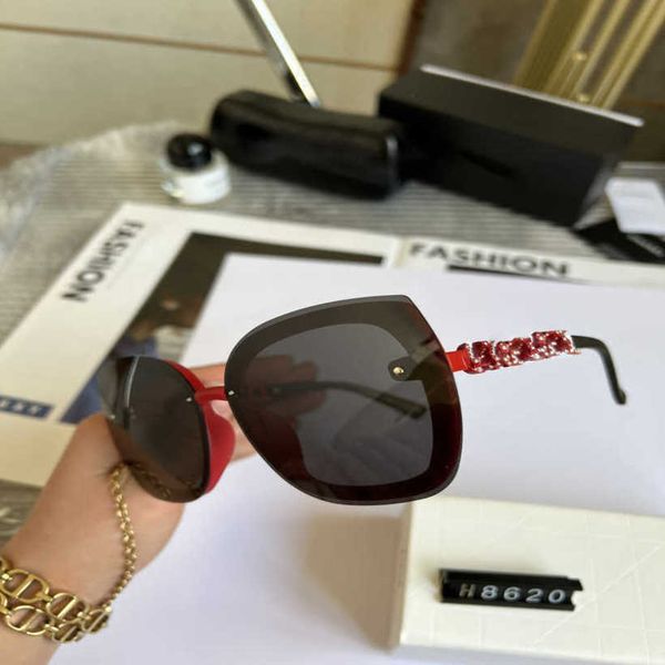 

20% off luxury designer new men's and women's sunglasses 20% off red small scented female ins resort beach large frame diamond, White;black