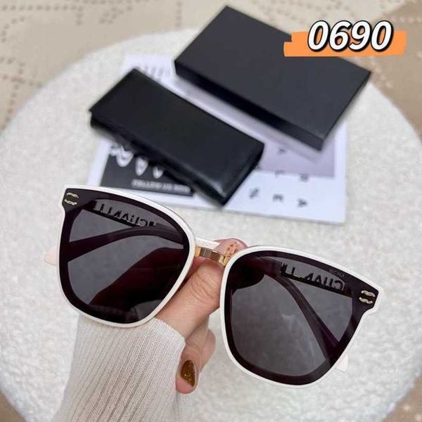 

20% off luxury designer new men's and women's sunglasses 20% off large frame letter ladies ch0690 glasses high, White;black