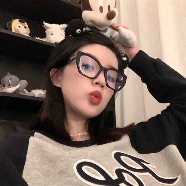 

luxury designer sunglasses 20% off family cat's plate plain color net red flat light can be matched with digital display face small eye, White;black
