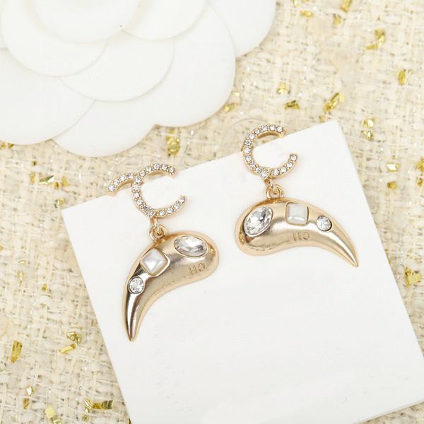 

2023 luxury quality charm special drop earring with diamond and words design in 18k light gold plated have box stamp ps7693a, Golden