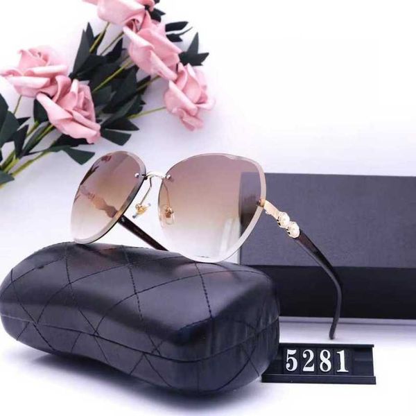 

50% off luxury designer new men's and women's sunglasses 20% off overseas street shooting travel fashion glasses 5281, White;black