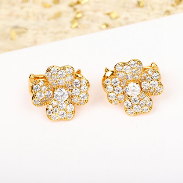 

s925 silver charm clip earring with sparkly diamond flowr design in two colors plated have box stamp ps7685a, Golden
