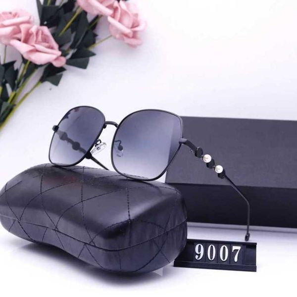 

30% off luxury designer new men's and women's sunglasses 20% off overseas street shooting travel fashion glasses 9007, White;black