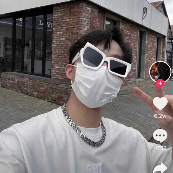 

designer men's and women's beach couple sunglasses 20% off donkey's super fire style eyebrow pick personalized irregular size, White;black
