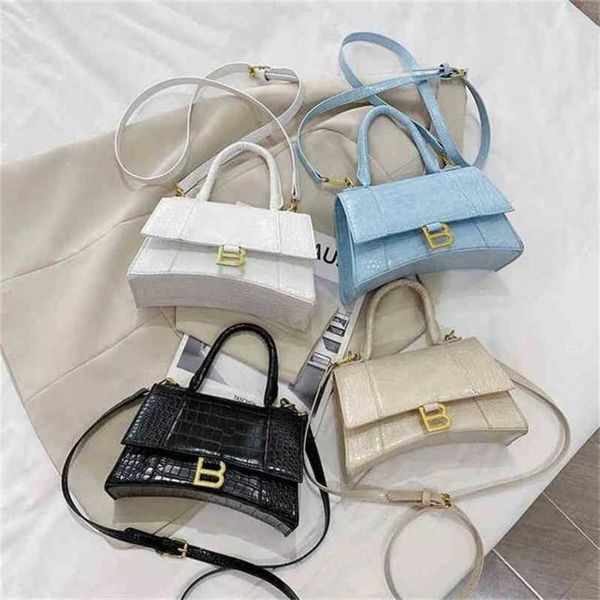 

luxury designer new women's handbag spring style messenger portable