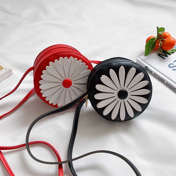

childrens bag 2023 new little daisy mini shoulder bags versatile small fresh flowers girls crossbody bag, Red;black