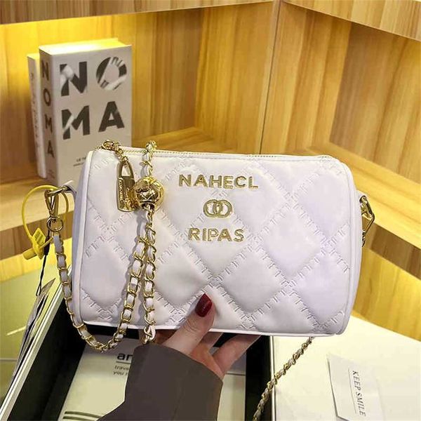 

handbag 2023 new bag lingge chain women's spring pillow messenger portable cylinder