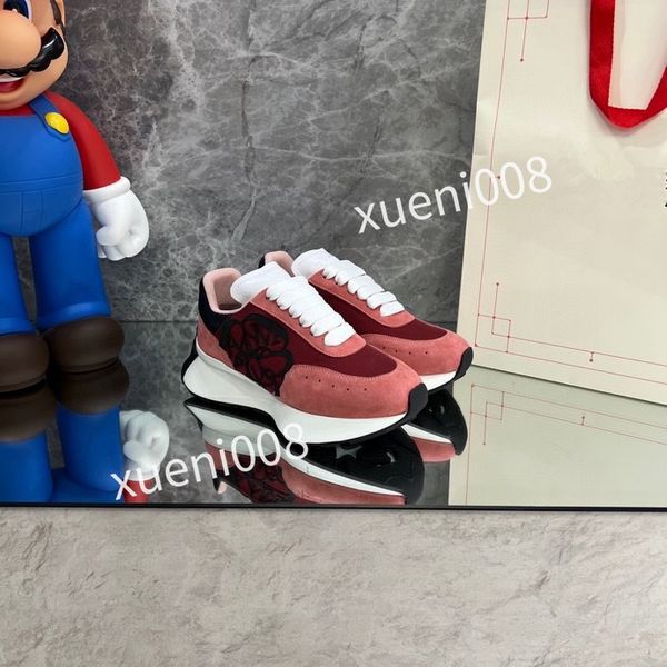 

r men women shoe strawberry wave mouth tiger web print vintage trainer man womans variety of styles2023, Red;white