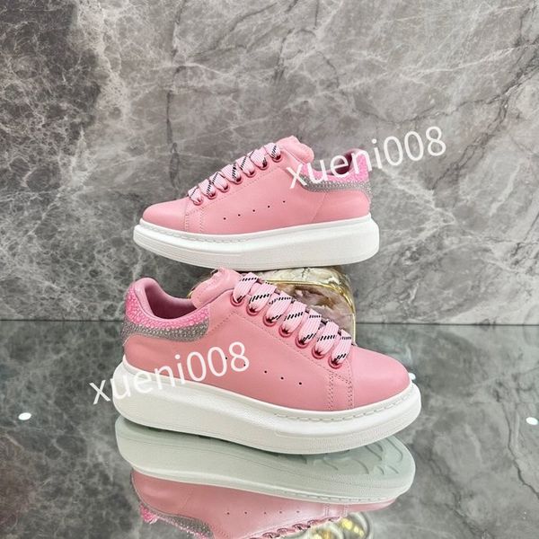 

designer sneakers casual shoes reflective shoes vintage suede leather trainers all-match stylist sneaker leisure shoes platform lace-up prin, Red;white