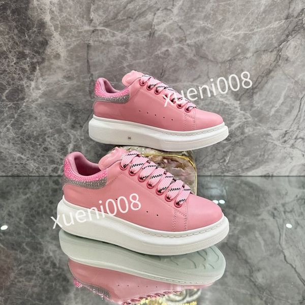 

2023r sneakers casual shoes reflective shoes vintage suede leather trainers all-match stylist sneaker leisure shoe platform lace-up print, Red;white