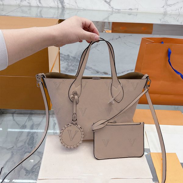 

designer bag tote bag fashion solid tone the tote bags brand luxury letter print pattern crossbody women essential m21850 m21849