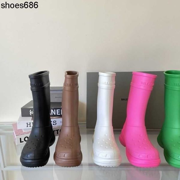 

balencigas co branded men's and women's same style couple boots waterproof anti slip rain boots rubber elevated soft sole high bar, Black