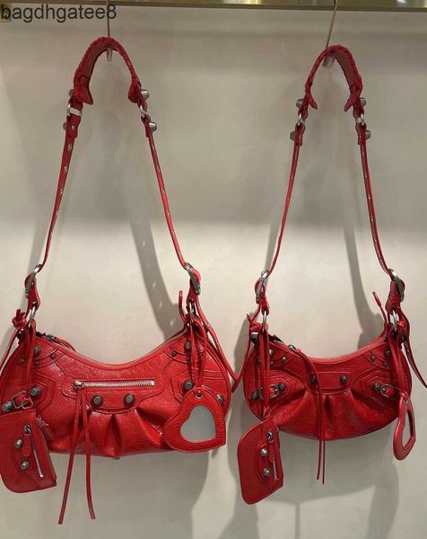 

le cagole bags 3-in-1 oil designer lecagole 23 rivet locomotive pleated crescent wrap bag 2023 wax leather underarm women's yfs7