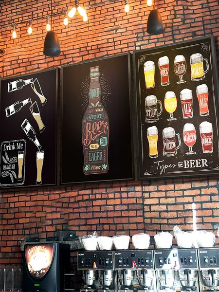 

Bar industrial style decoration painting, clear bar water bar blackboard painting, creative leisure bar murals, wall painting, night club beer hanging painting