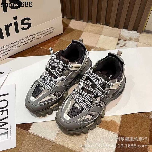

22 years old dad's shoes of the new balencigas three generations of track 3.0 men's and women's online red couple's shoe, Black
