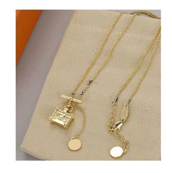 

Pendant Necklaces letter V Ljia Tassel handbag clavicle chain bar designer jewelry chains luxury for mens womens bijoux cjewelers