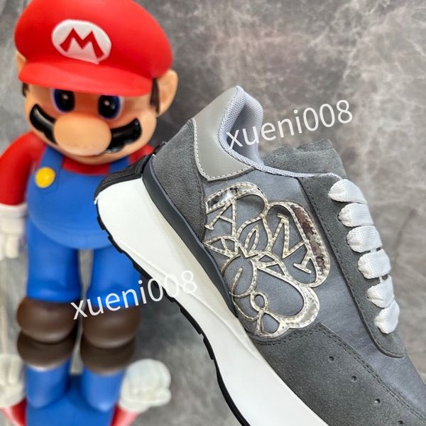 

2023new casual shoes designer men women shoe strawberry wave mouth tiger web print vintage trainer man womans variety of styles, Red;white