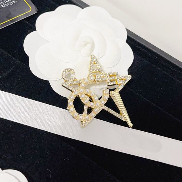 

brand womens love brooch designer pearl brooch romantic female bow pins brooch gilded exquisite design spring jewelry gift wedding, Gray
