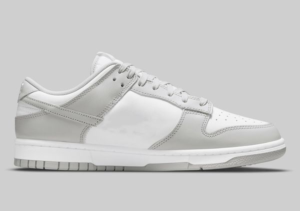 

classic men women outdoor skate shoes online wholesale 2023 latest duks low white grey fog the fashion streetwear skateboard designer sneake