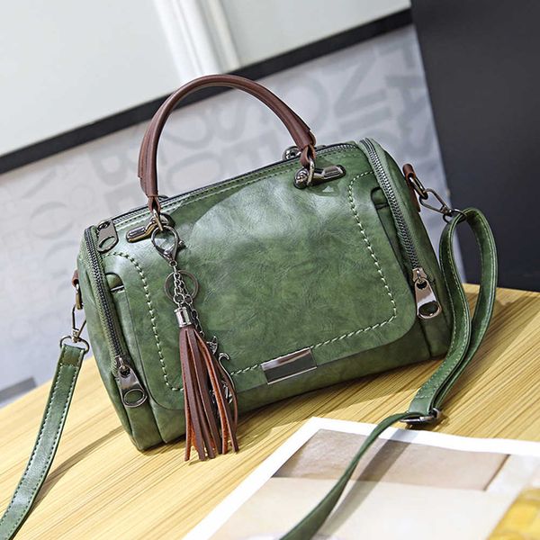 

evening bags retro shoulder crossbody bag boston pu leather andle bags women travel adjustable strap tassel decoration for ladies girls j230