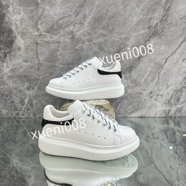 

2023new designer sneakers casual shoes reflective shoes vintage suede leather trainers all-match stylist sneaker leisure shoe platform lace-, Red;white