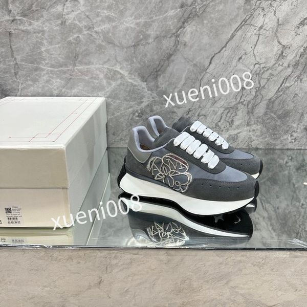 

casual shoes designer men women shoe strawberry wave mouth tiger web print vintage trainer man woman variety of styles2023, Red;white