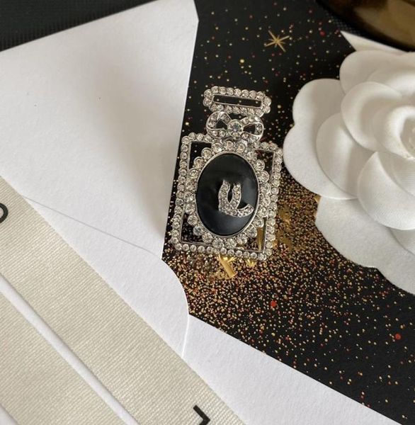 

with box 2022 luxury brooches designer chletter brooch pins fashion quality jewelry women men silver broochs7121303, Gray