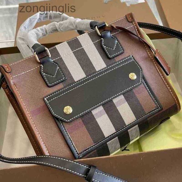 

bags hands outlet burbrery new latest tote 2023 designer fashion portable messenger versatile smiling face ba gf1q