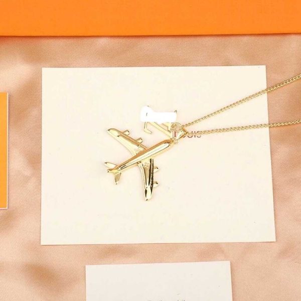 

2023 designer new lvjia titanium steel quality aircraft long necklace l high beauty sweater chain ins couple versatile for men and women, Black