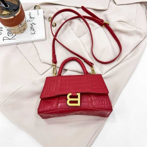 

lingge hourglass bag (women's 2023 early autumn) new high-grade texture fashionable hand-held single shoulder diagonal small square