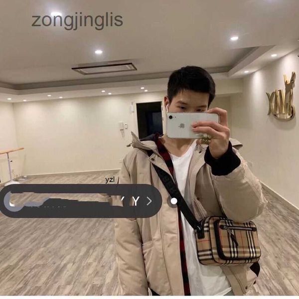 

designer outlet bag burbreryes new luxury bags fashion versatile small backpack hands wallets lr2u